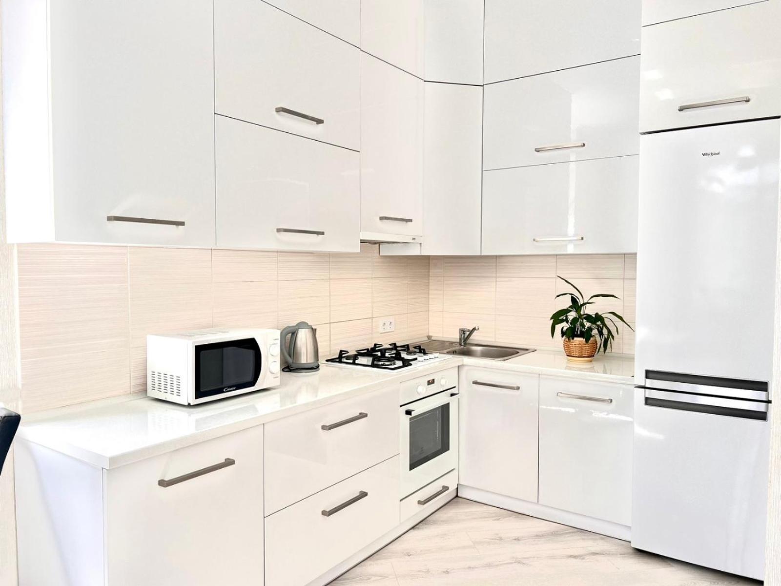 Семицвіт Apartment Lviv Bagian luar foto