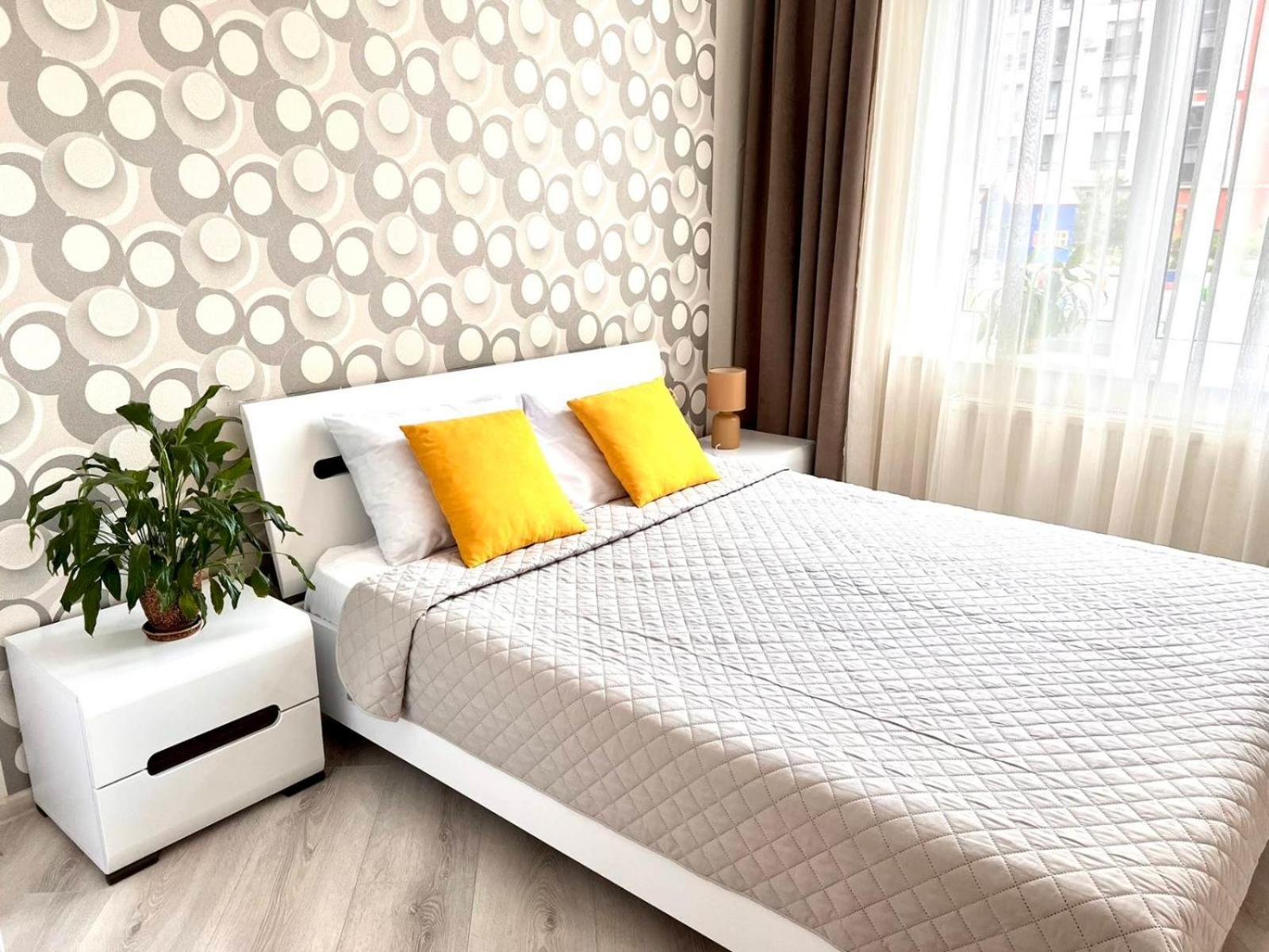 Семицвіт Apartment Lviv Bagian luar foto