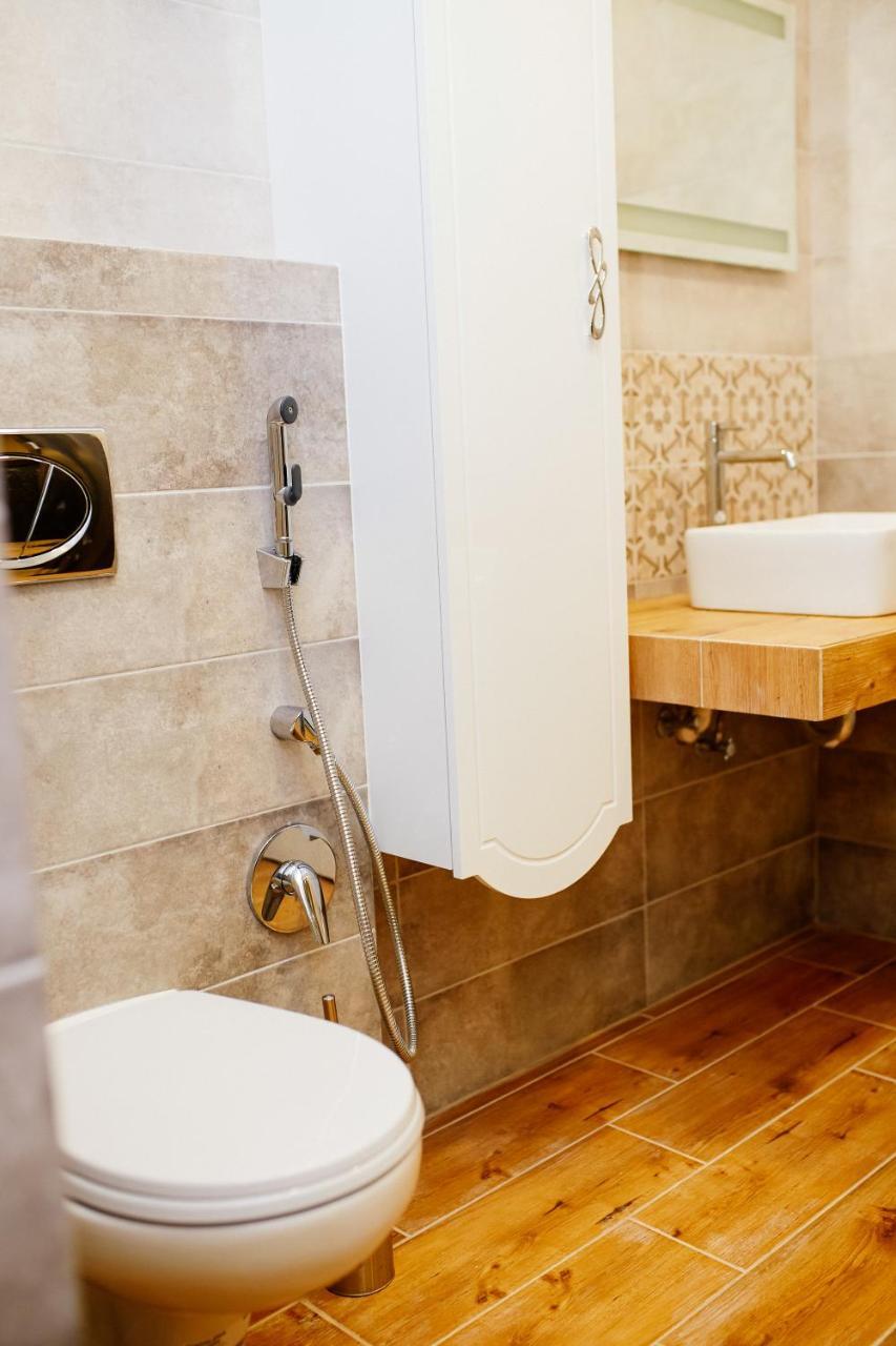 Семицвіт Apartment Lviv Bagian luar foto