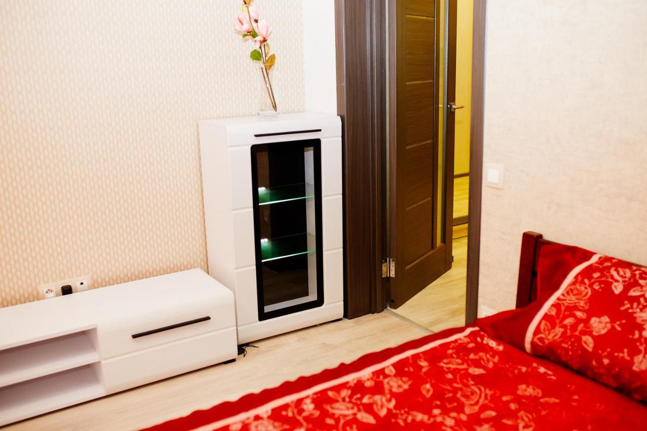 Семицвіт Apartment Lviv Bagian luar foto