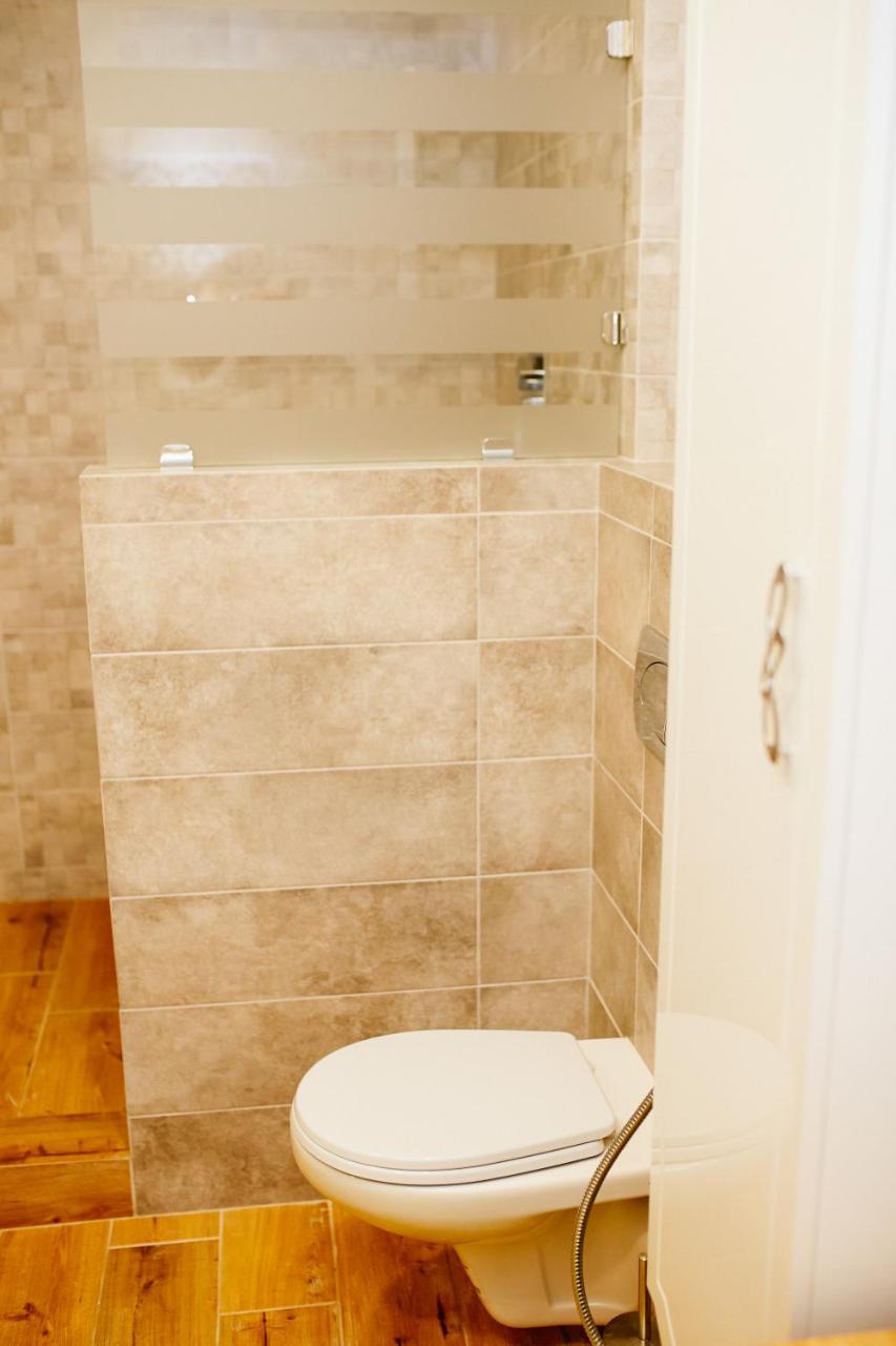 Семицвіт Apartment Lviv Bagian luar foto